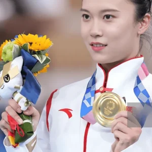 蹦床冠军朱雪莹代言广告费用报价-朱雪莹出席活动